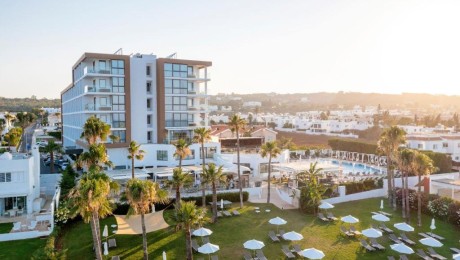 26-30 Ιουλίου 2025: Leonardo Crystal Cove Hotel & Spa – Adults only